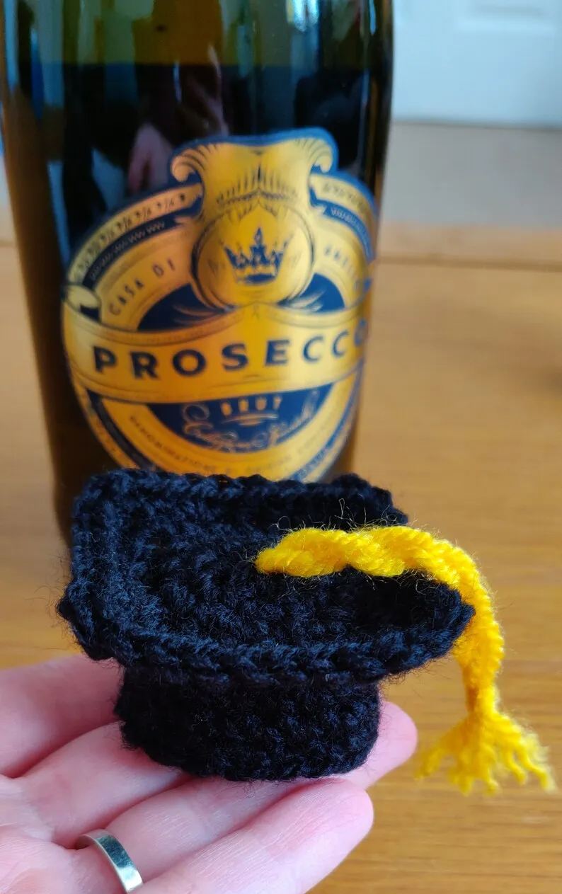 Graduation Cap Bottle Topper