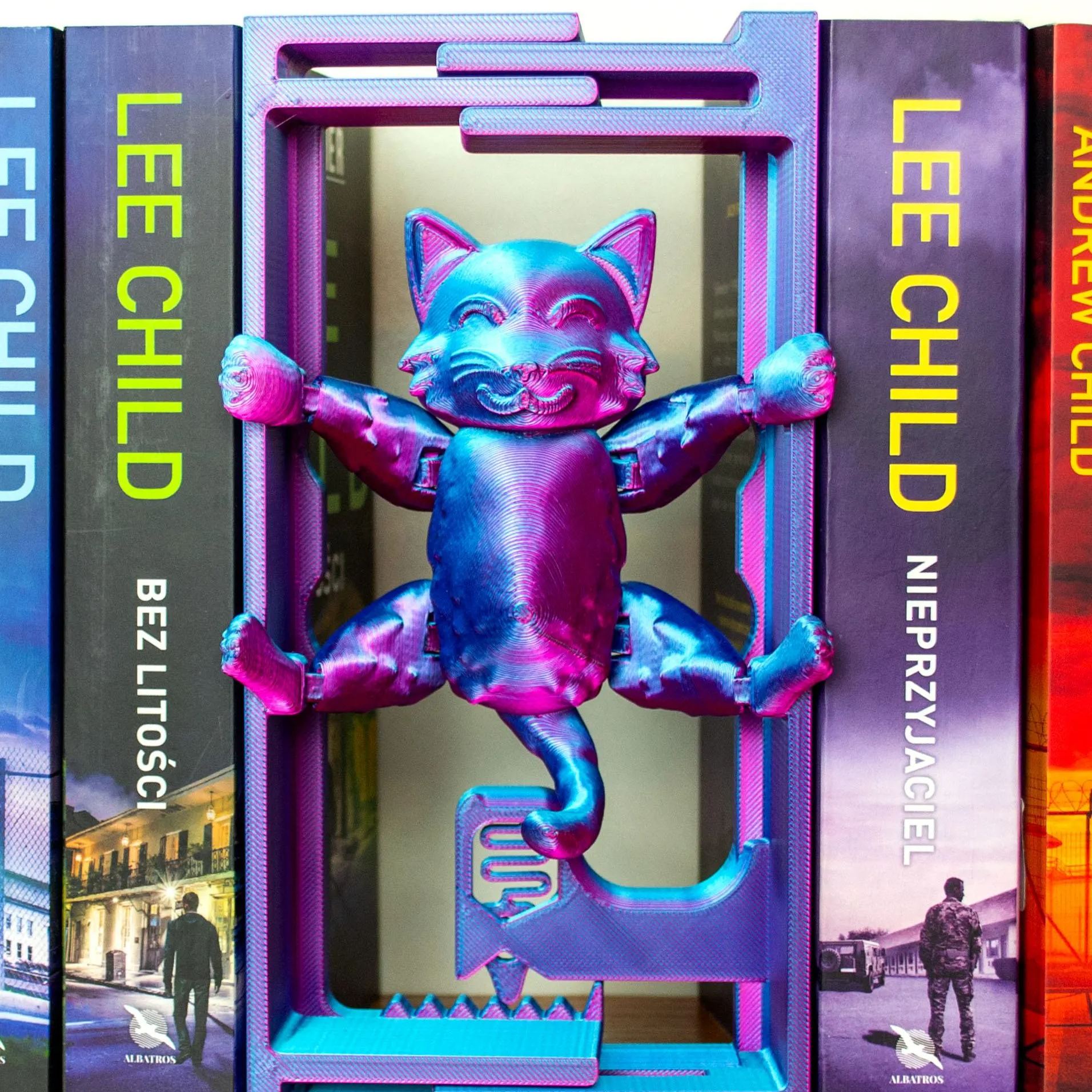 Fun Muscle Cat Adjustable Book Corner Sculpture