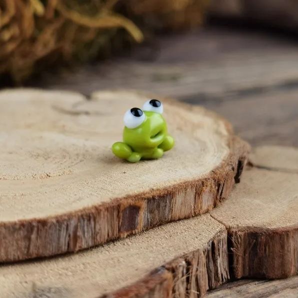 Tiny frog miniature