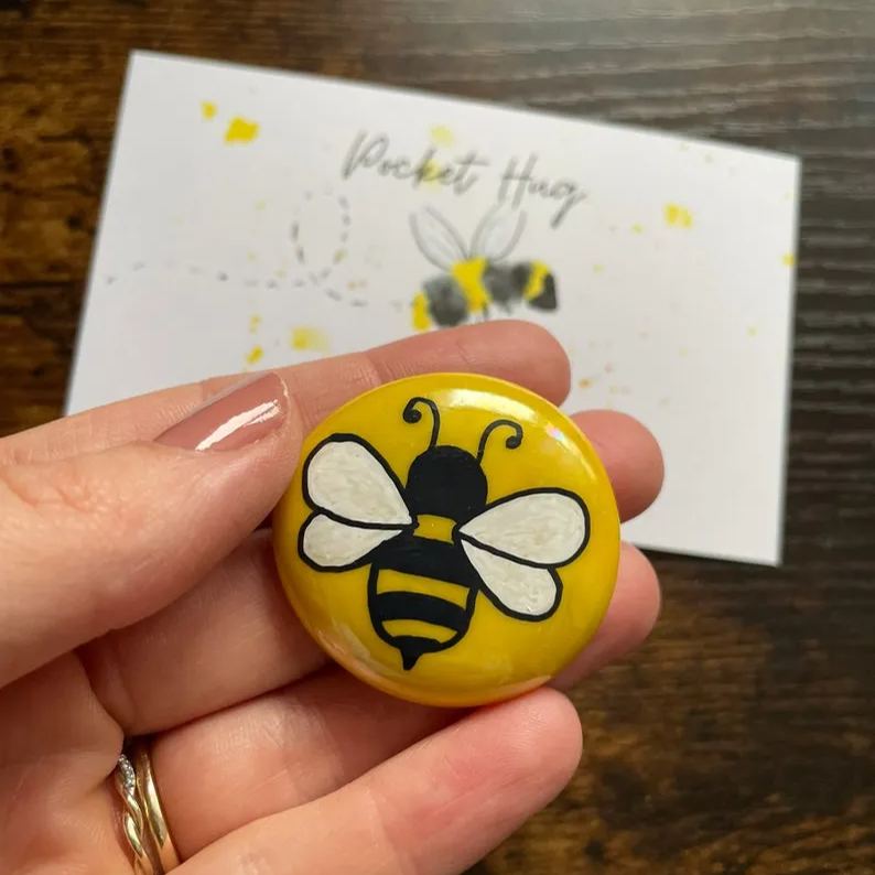 Bumble bee Pocket Hug