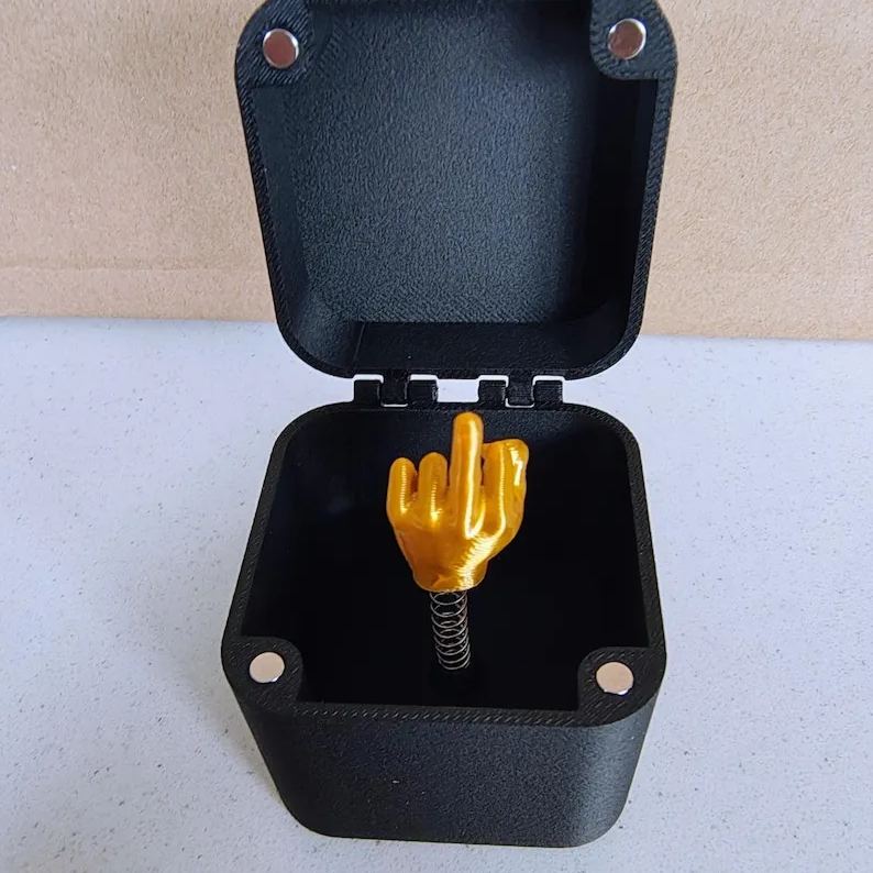 🤣Funny Surprise Gift Box