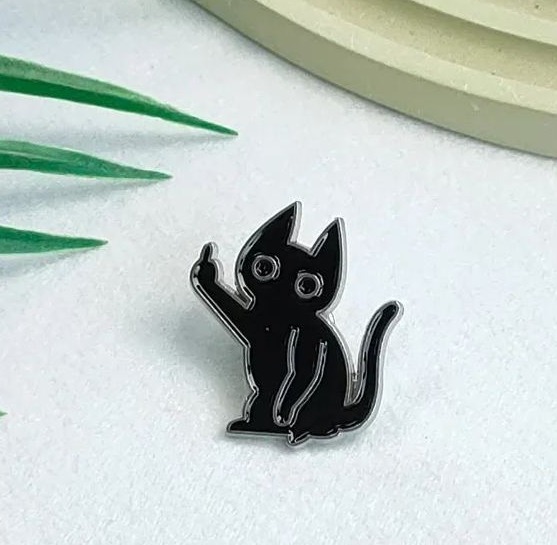小黑猫珐琅别针