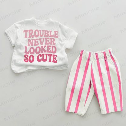 TROUBLE NEVER LOOKED SO CUTE aus: Baby , vertikal Streifen 2-teiliges Set - Weiß & Rosa - 2-3J - image 1