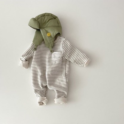Gestreifter Baby Strampler mit Rundhalsausschnitt - image 6