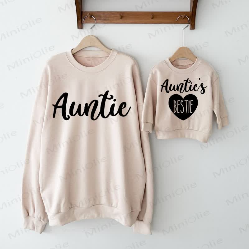 AUNTIE/AUNTIE'S BESTIE Auntie und ich Familien Sweatshirt - Beige - Sweatshirt für Erwachsene: XL - image 1