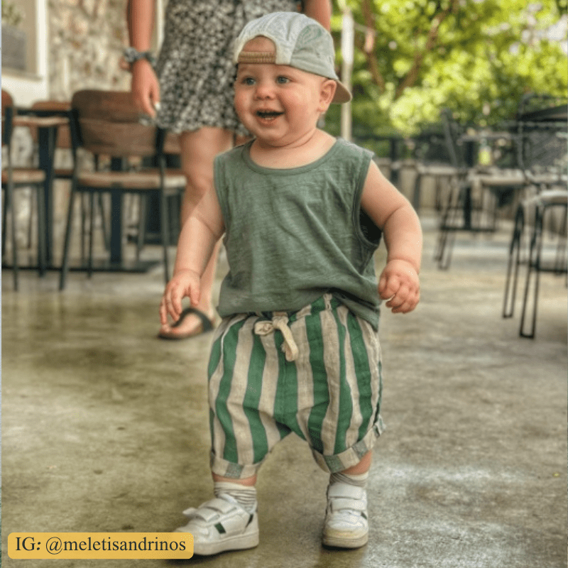 Vertikal gestreifte Freizeithose im Baby-Design - image 5