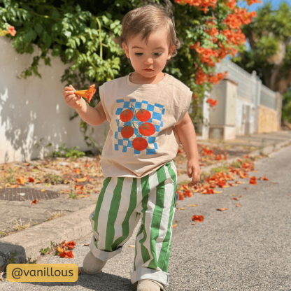 Vertikal gestreifte Freizeithose im Baby-Design - image 8