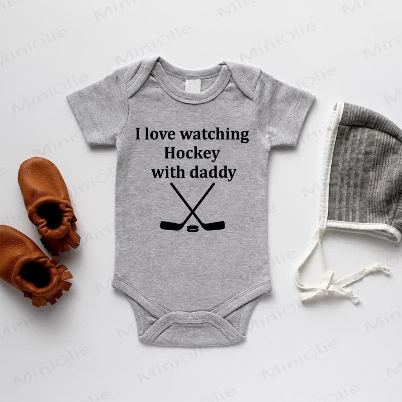 I LOVE WATCHING HOCKEY WITH DADDY Baby Bodysuit - Grau - 18-24M - image 2