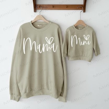 MAMA MINI Grau Grün Herz Familien Sweatshirt  - Grau Grün - XL - image 1