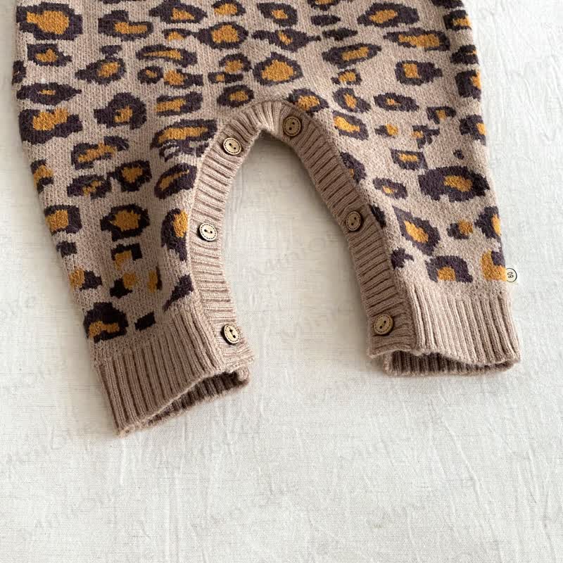 Pullover/ Strampler mit Leopardenmuster für Baby - image 11