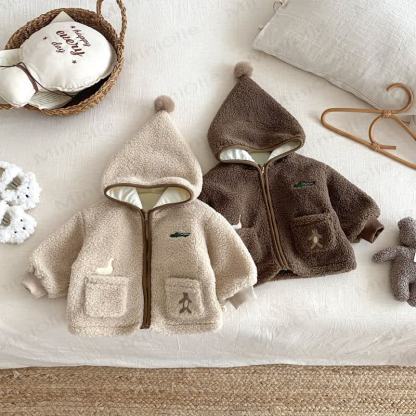 Baby Gestickt und Cartoon- Oberbekleidung - image 1