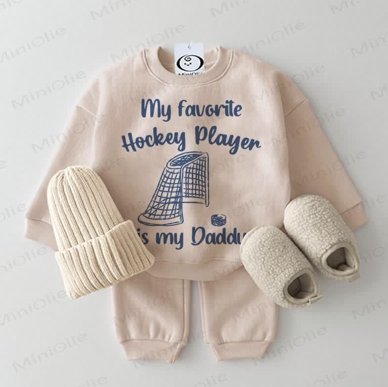 MY FAVORITE HOCKEY PLAYER IS MY DADDY Baby Beige Sweatshirt 2-teiliges Set - Beige - 2-3J - image 1