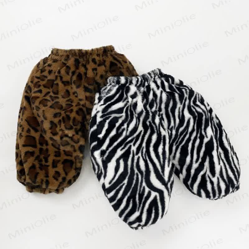 Vlies Jogginghose für Baby und Kleinkind mit Leopardenmuster / Hose mit Zebramuster (Schwarz weiß)  - image 1