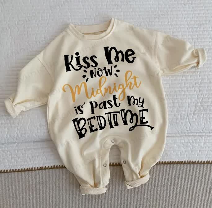 KISS ME NOW MIDNIGHT IS PAST MY BEDTIME Baby Kleinkind Beige Strampler - Beige - 2-3J - image 1