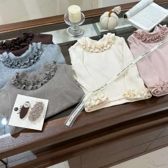 Kleinkind Kind Einfarbig Rüschen-T-Shirt - image 1