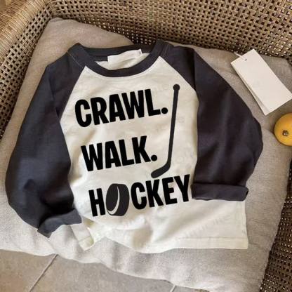CRAWL. WALK. HOCKEY Baby Raglan-T-Shirt, dunkelgrau - Drak Gray - 2-3J - image 1