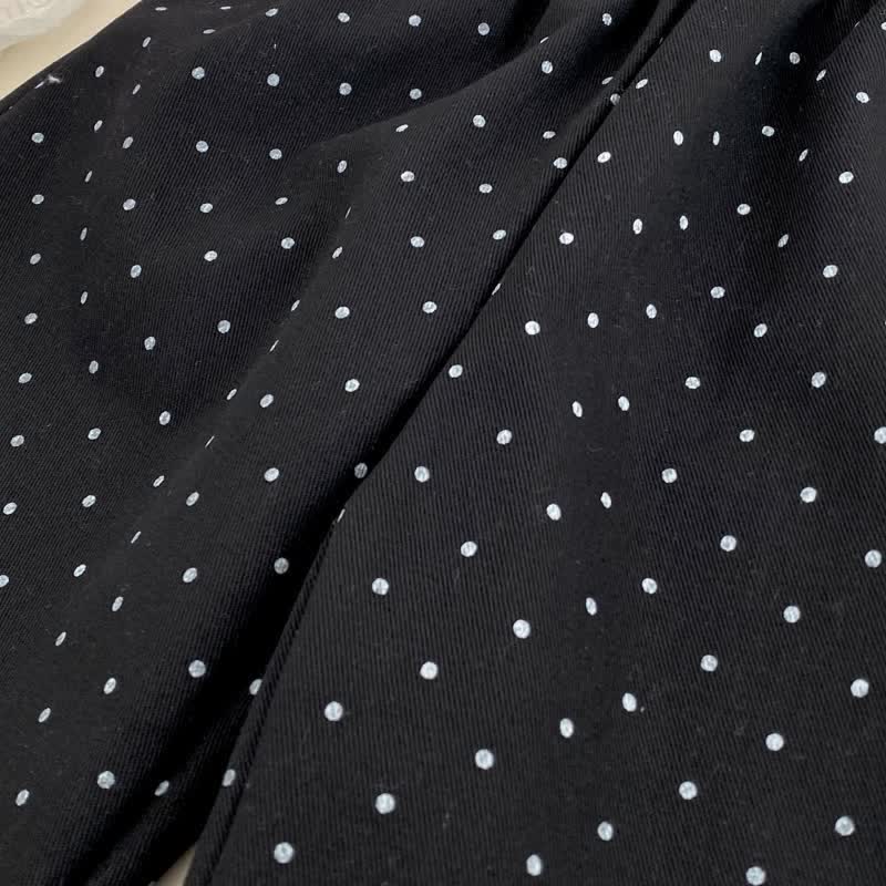 Baby Kleinkind Mädchen- Spitze in Einfarbig / Hose mit Schwarz Punkt - image 8