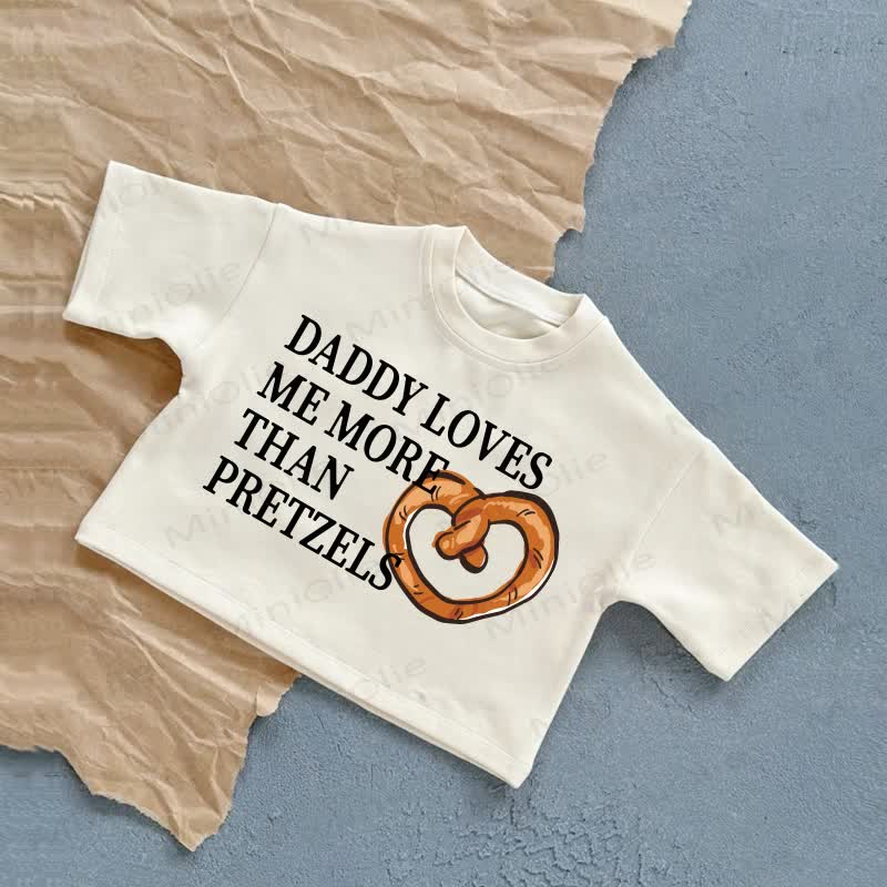 DADDY LOVES ME MORE THAN PRETZELS – Baby Sommer Freizeit-T-Shirt - Weiß - 2-3J - image 2