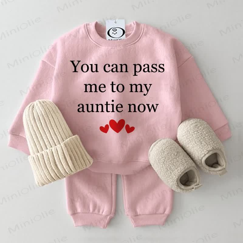 YOU CAN PASS ME TO MY AUNTIE NOW. Baby Liebe 2-teiliges Sweatshirt Set in Rosa - Rosa - 2-3J - image 1