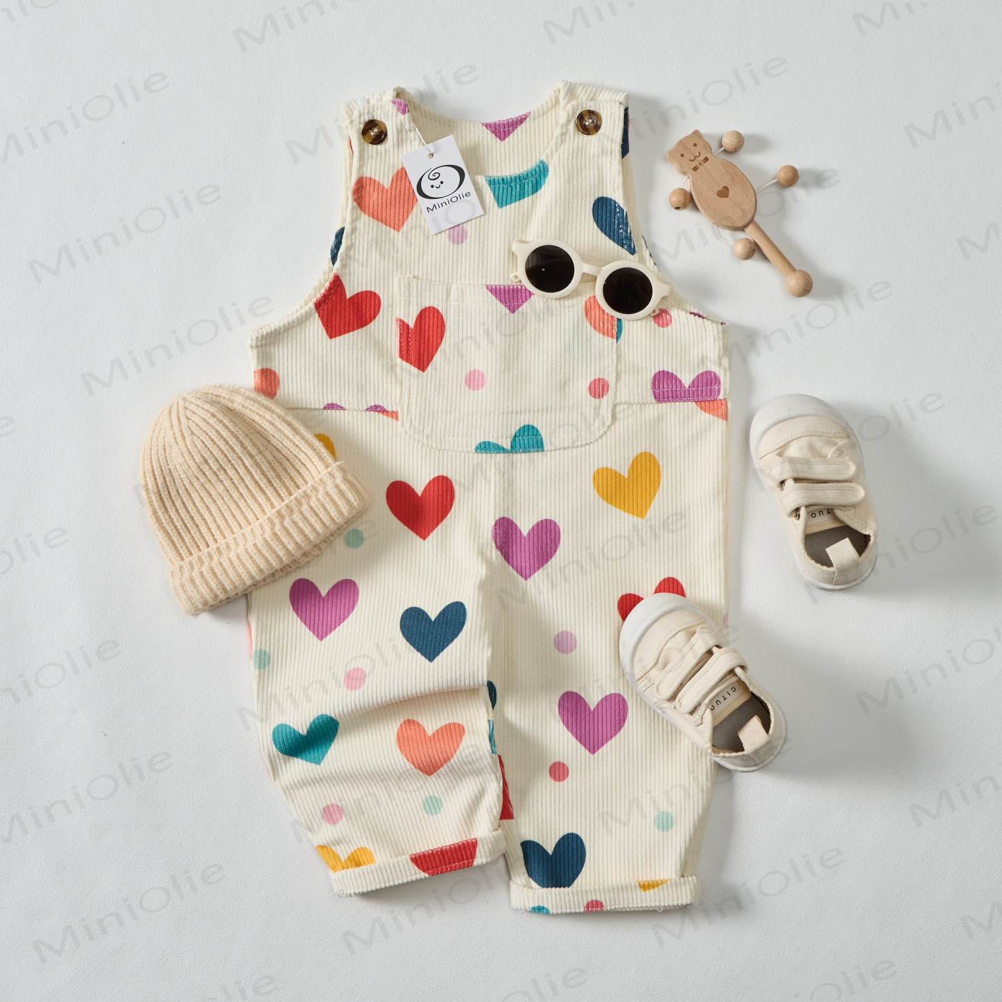 Baby Kleinkind Overalls aus Bunt Cord mit Beige Herzen und Punkte  - image 2