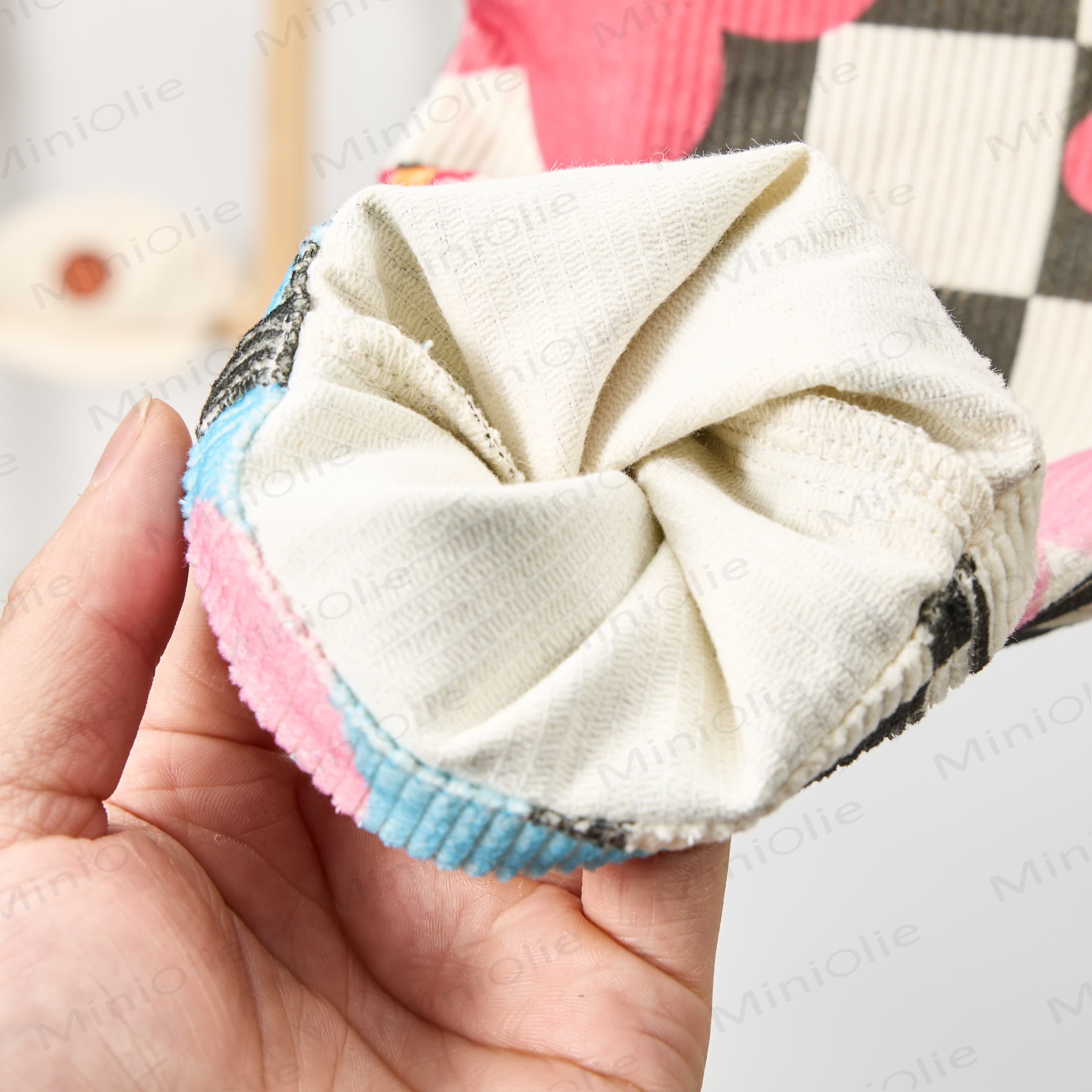 Baby Kleinkind Schachbrett und Bunt Blumen  - image 5