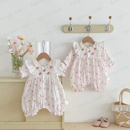 Baby Strampler mit Blumen und Strampler - image 1