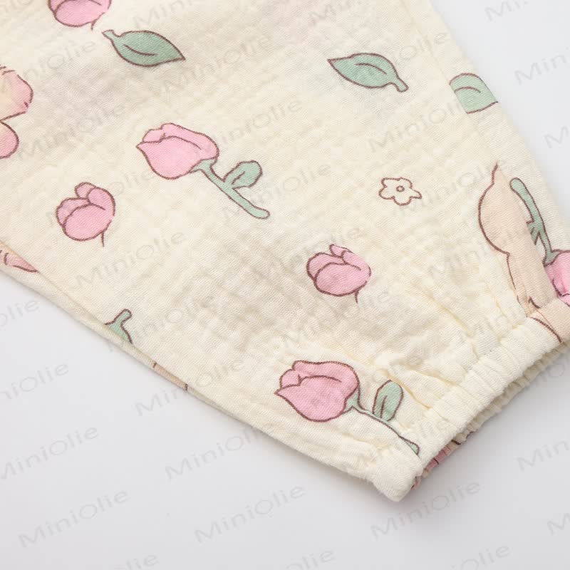 Baby Kleinkind mit Cartoon- Hose  - image 19