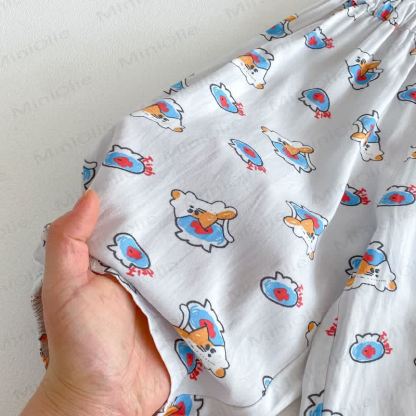 Baby Kleinkind mit Punktmuster - image 8