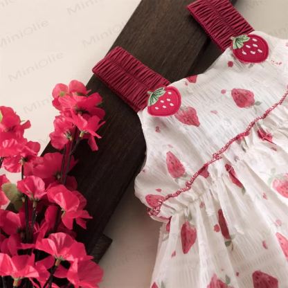 Erdbeere für Baby und Kleinkind mit Hut - image 5