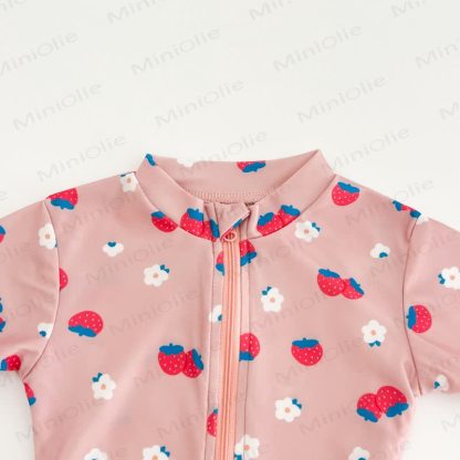 Kleinkind -Mädchen- Badeanzug mit Erdbeere und Blumen , Reißverschluss und Hut - image 5