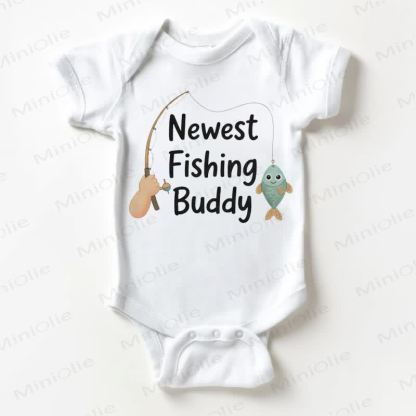 NEWEST FISHING BUDDY Baby Bodysuit in Weiß - Weiß - 18-24M - image 1