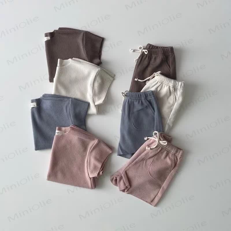 Set aus weichem, Gerippt Baby T-Stück und Shorts mit Kordelzug - image 2