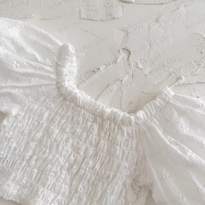 Baby Mädchen Set aus Spitze und Shorts mit Puffärmeln - image 2