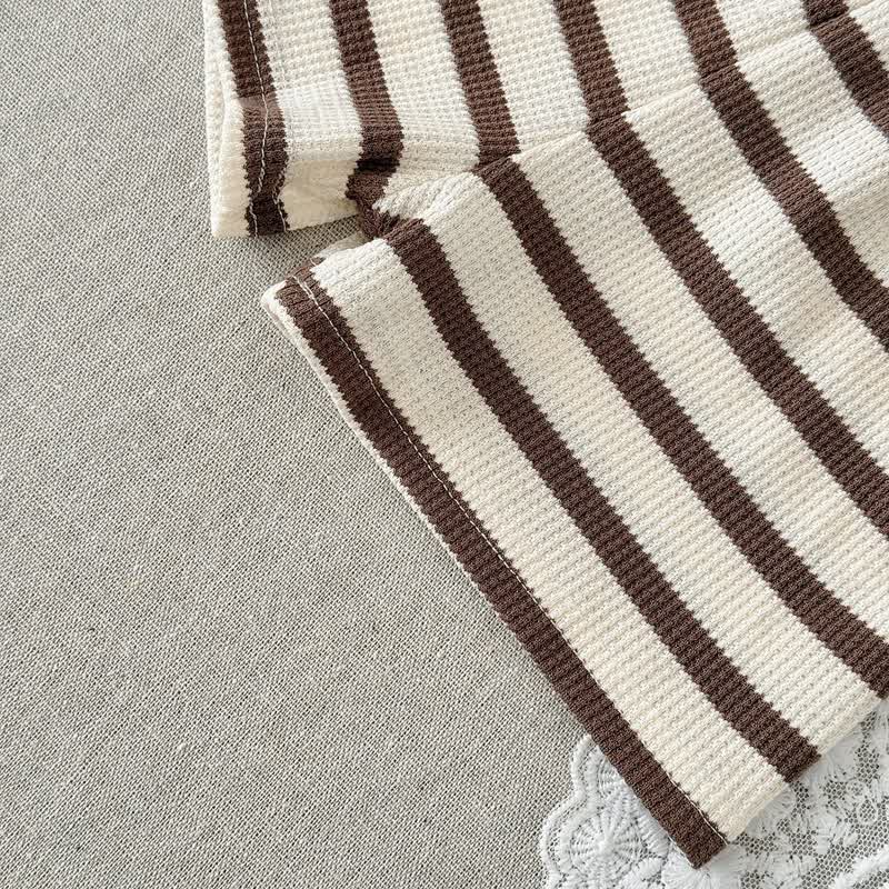 Baby Frottee Set mit Streifen Spitze und Shorts - image 5