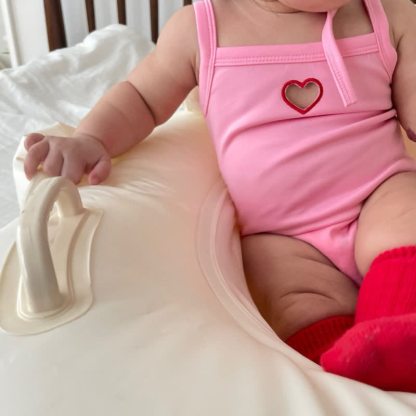 Baby Badeanzug mit Herz und Hut - image 12