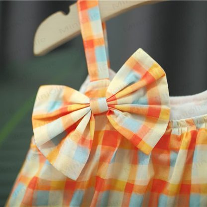 Baby Orange Gingham Schleife Set mit ärmellosem Tanktop und Shorts mit Schleife - image 4