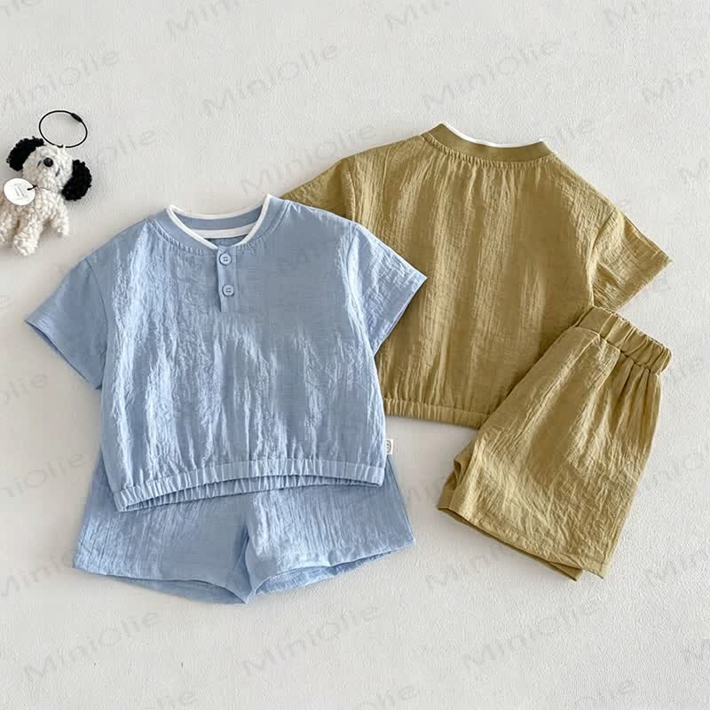 Atmungsaktives Baby Set aus T-Stück und Shorts in Einfarbig - image 1