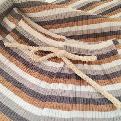 Baby Baumwoll- Streifen Set mit Gerippt: Spitze und Shorts - image 9