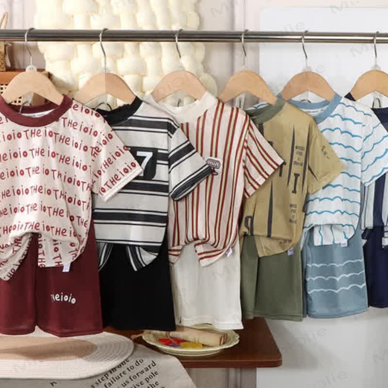 2-teiliges Set aus Streifen T-Stück und Shorts für Kleinkind - image 1