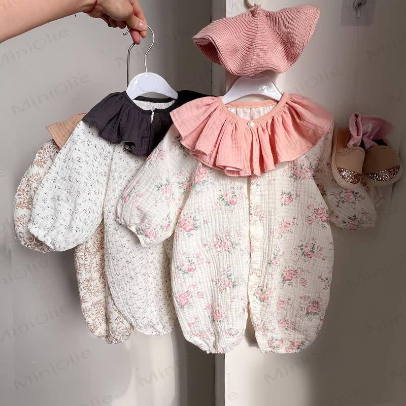 Baby Mädchen Strampler mit Vintage Blumen und Strampler - image 1