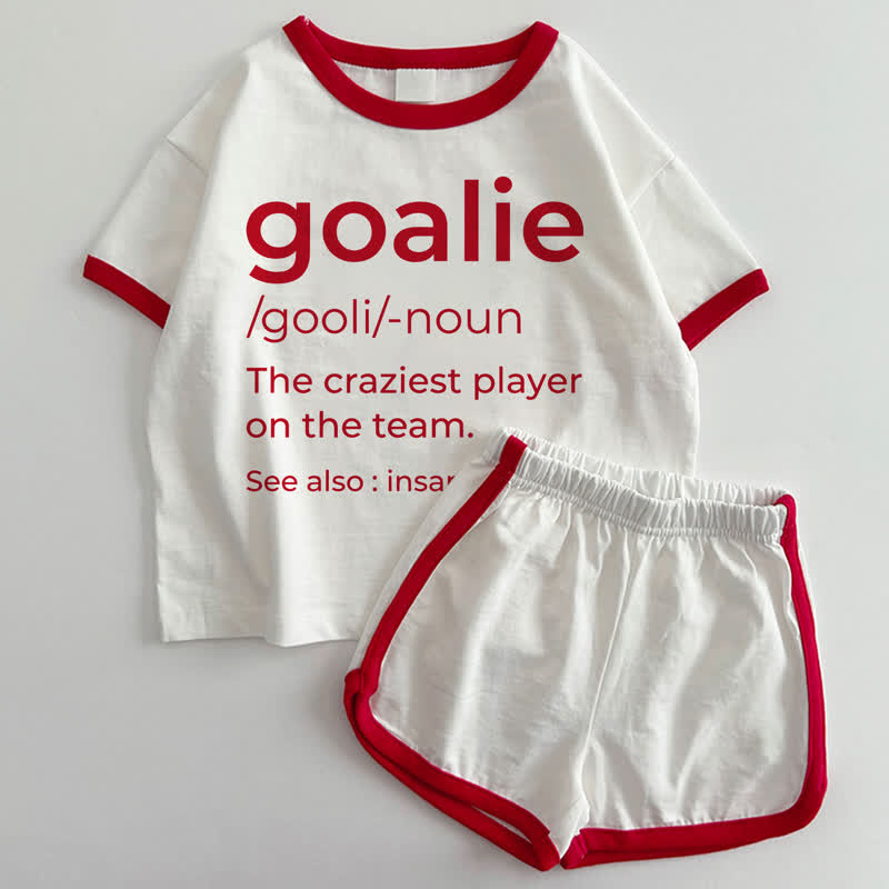 GOALIE /GOOLI/- NOUN DER VERRÜCKTESTE SPIELER IM TEAM. SIEHE AUCH: VERRÜCKTES, BRAVE Baby -T-Shirt und Shorts 2-teiliges Set - Weiß & Rot - 3-5J - image 1