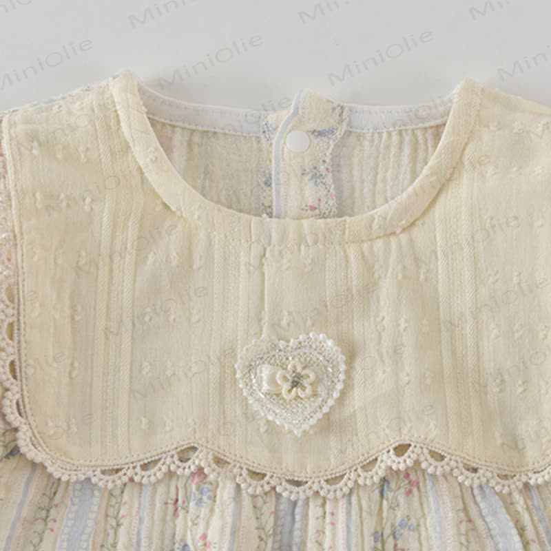 Beige Lace mit Blumen und Lätzchen für Baby - image 2