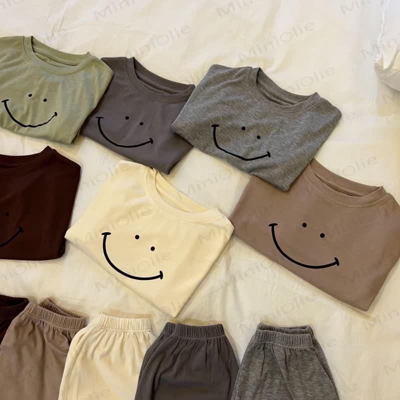 Zweiteiliges Set aus weichem Modal-Hemd mit Smiley -Gesicht und Hose Loungehose für Kleinkind - image 1
