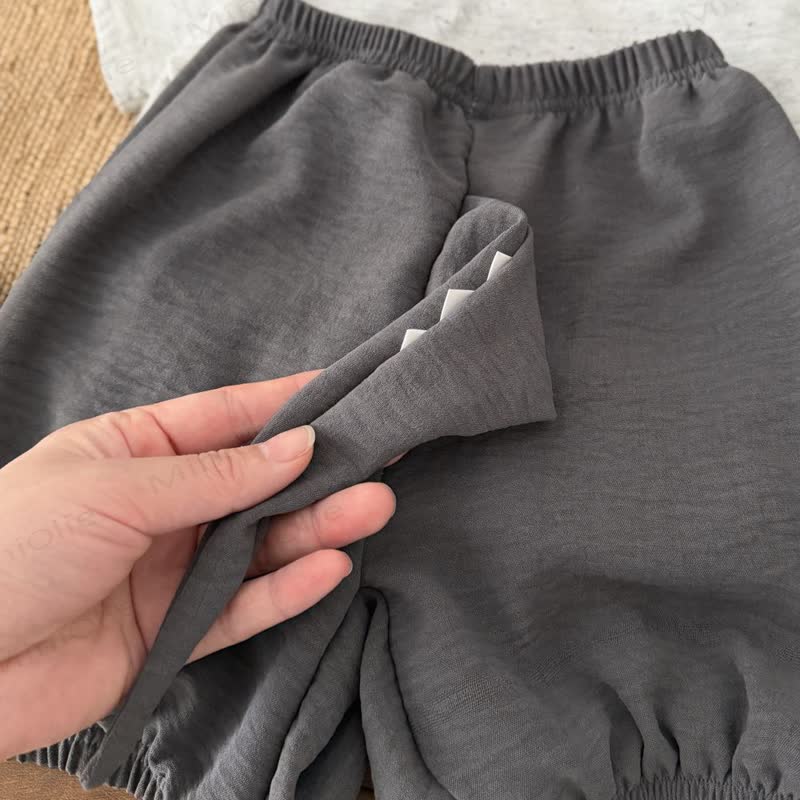 Zweiteiliges Set für Kleinkind-Jungen : T-Shirt und Shorts mit Dino -Print aus reiner Baumwolle - image 3