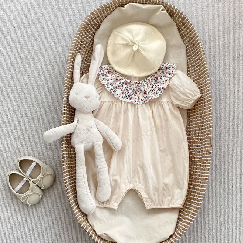Baby mit Vintage- Blumen und Peter-Pan- Strampler - Beige - 18-24M - image 7