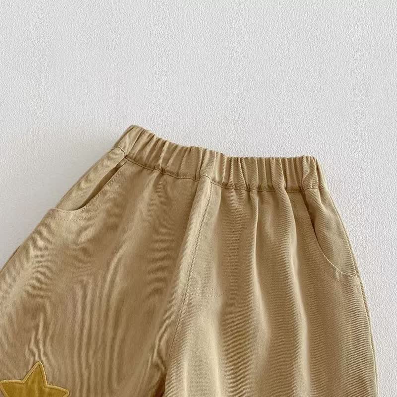 Kleinkind mit Mond- und Sternenaufnäher , bequeme Hose - image 6
