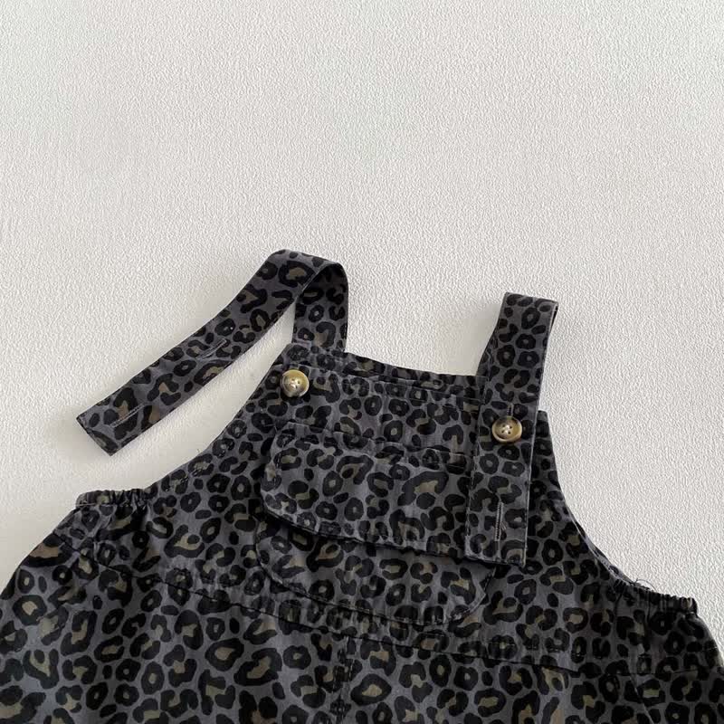 Grauer, ärmelloser Overalls mit Leopardenmuster für Baby und Kleinkind , 2-teiliges Set - image 7