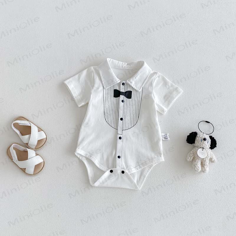 Baby Bodysuit mit Smoking-Print und kurzen Ärmeln - image 2