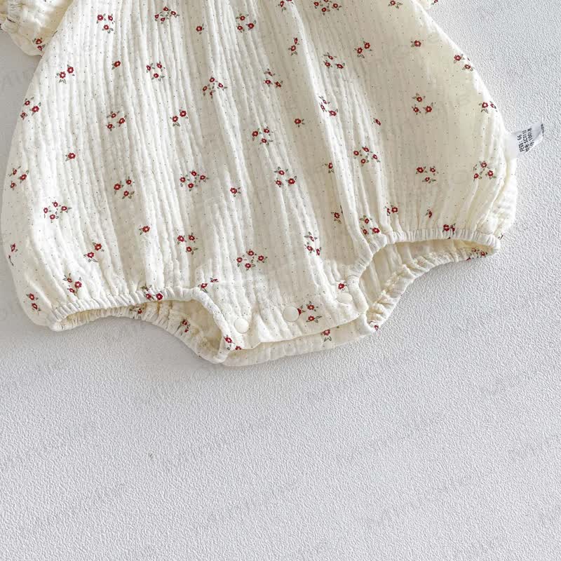 Baby Bodysuit im Blumen -Stil mit Blumenmuster, Rüschenkragen und passender Hut - image 11