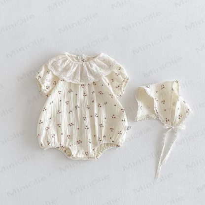 Baby Bodysuit im Blumen -Stil mit Blumenmuster, Rüschenkragen und passender Hut - image 5